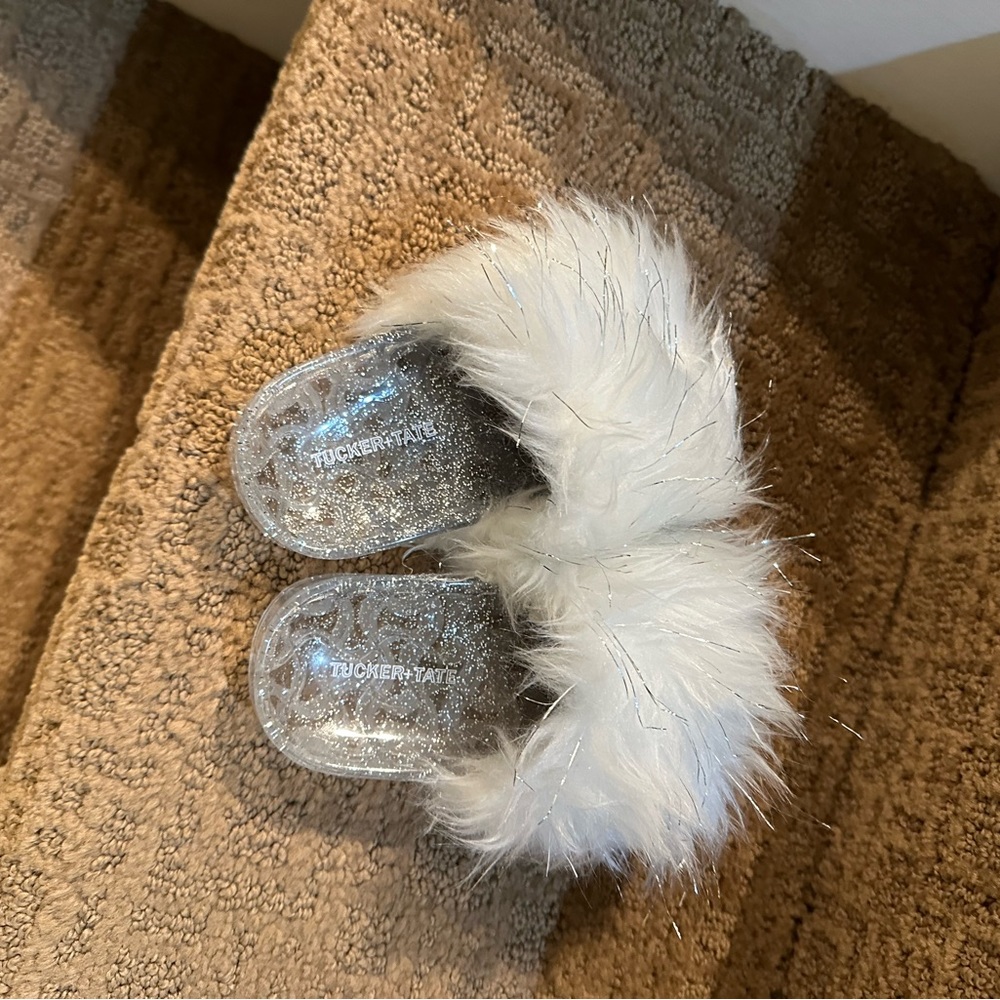 Tucker and Tate size 7 toddler shoes